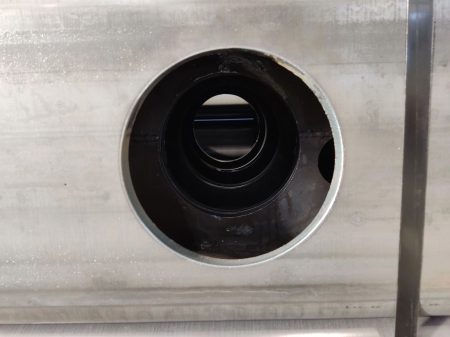 Tubo de acero corte de ventanas con máquina de corte de metal CNC